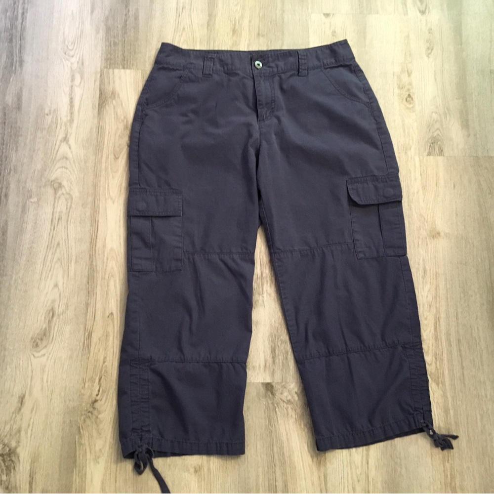 Casual Blue Capris with snap pockets on sides & back..